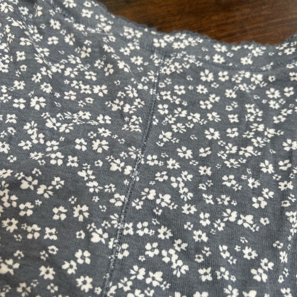 PacSun Basics long sleeve floral top size medium - dusty blue in color - Picture 5 of 5